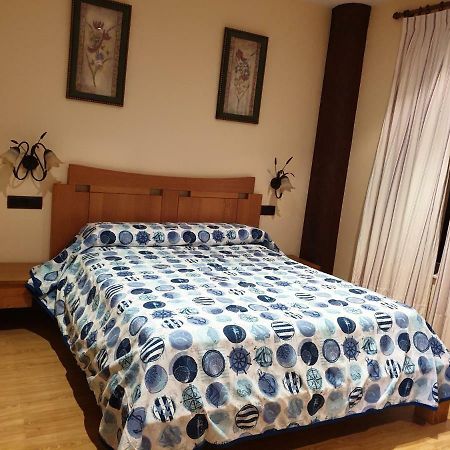 El Cuartelillo Viejo Guest House Polientes ภายนอก รูปภาพ
